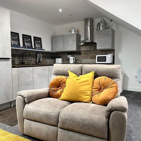 Vibrant Apartments Close To City Centre Cardiff Esterno foto